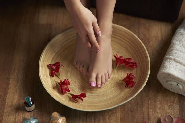 DIY Gel Pedicures at Home: An Expert's Step-By-Step Guide – S&L